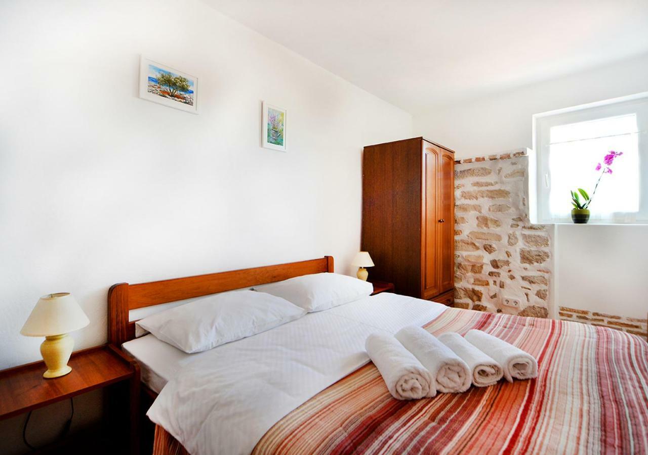 Old Town Vrsar, Apartments Danica & Zoran Luaran gambar