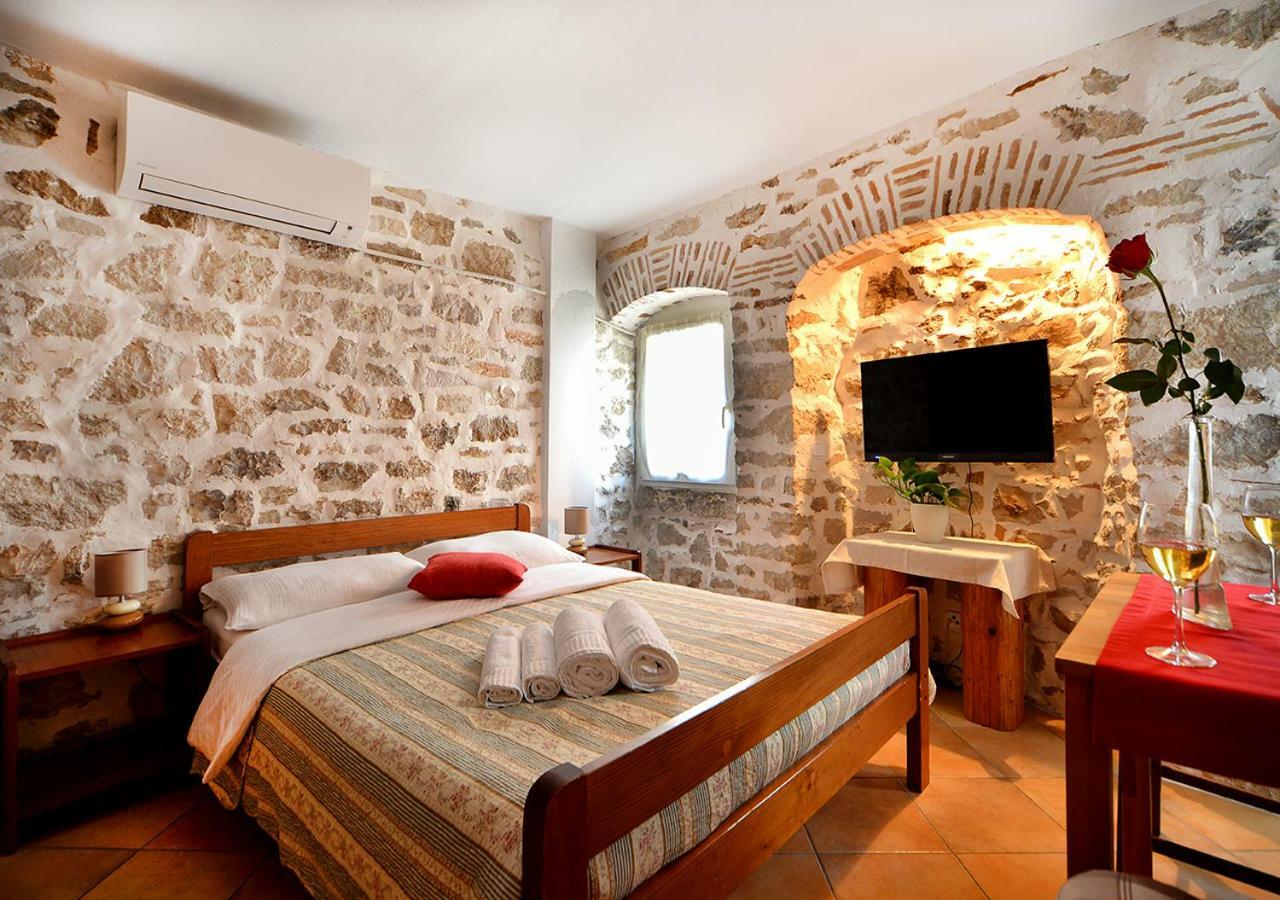 Old Town Vrsar, Apartments Danica & Zoran Luaran gambar